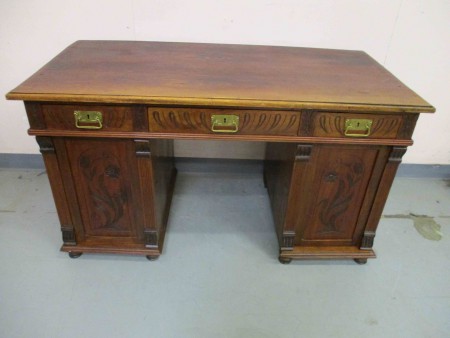 6565 - Psaci stul secese 1910  3 - dilny  135 x 66 cm  V - 75 cm  -   9 500 kc